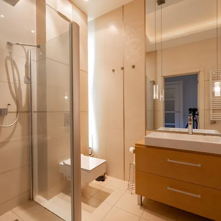 Klimczaka 22 ワルシャワ