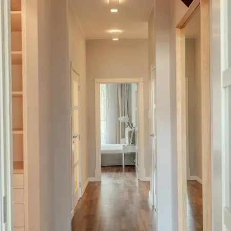 Klimczaka 22 ワルシャワ