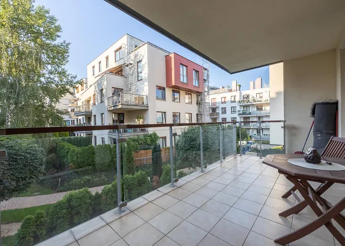 Klimczaka 22 * Warszawa