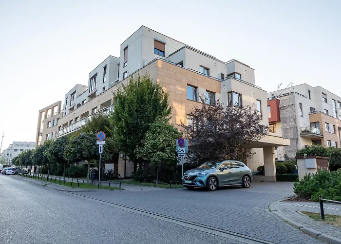 Klimczaka 22 * Warszawa