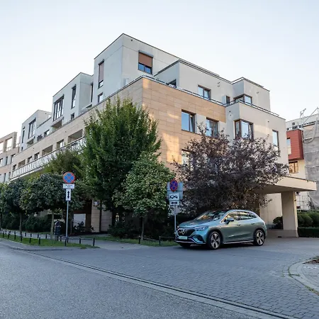 Klimczaka 22 * Varsovie